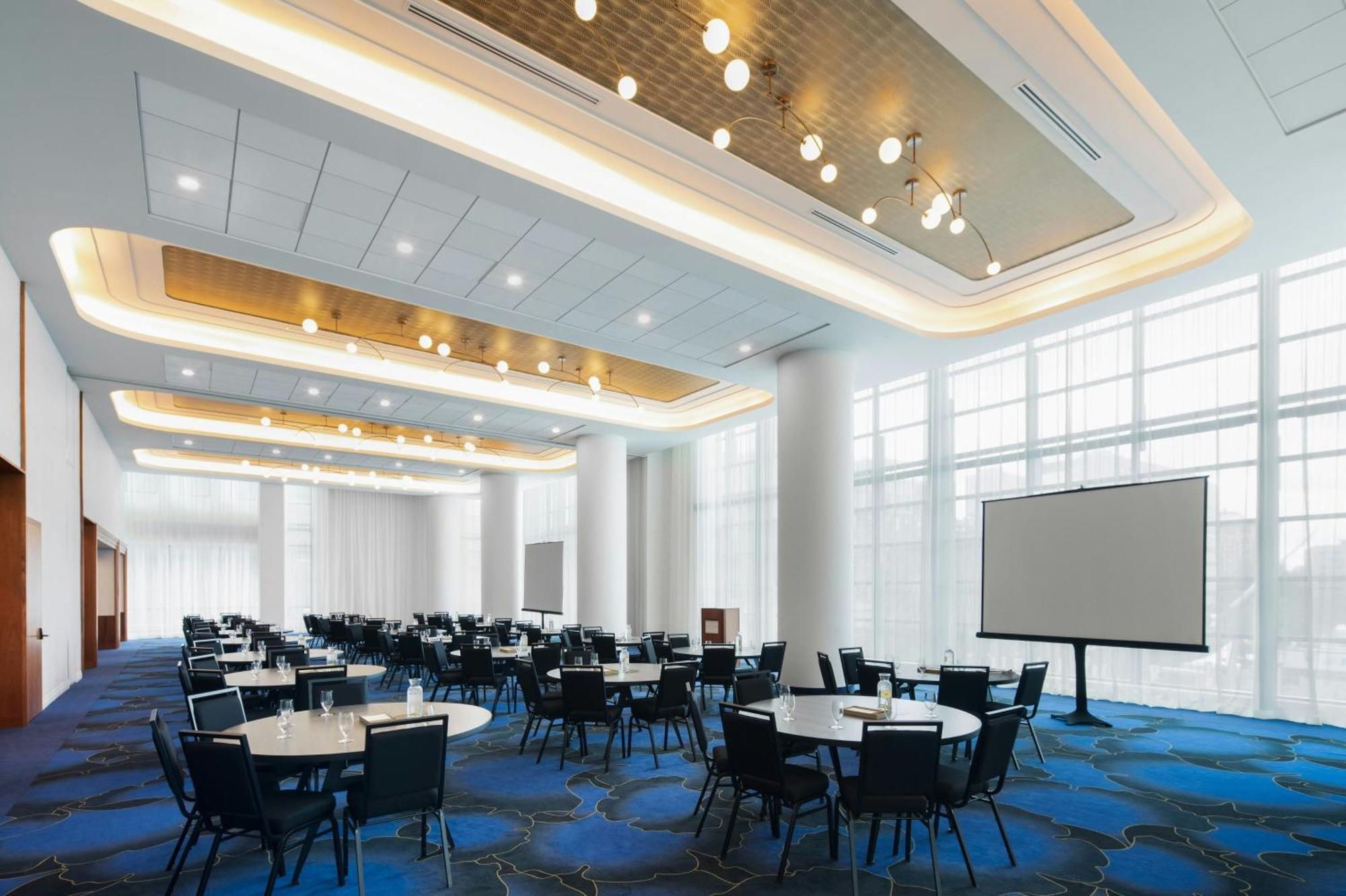 Honeyrose Hotel, Montreal, A Tribute Portfolio Hotel Exterior photo The Westin Convention Center