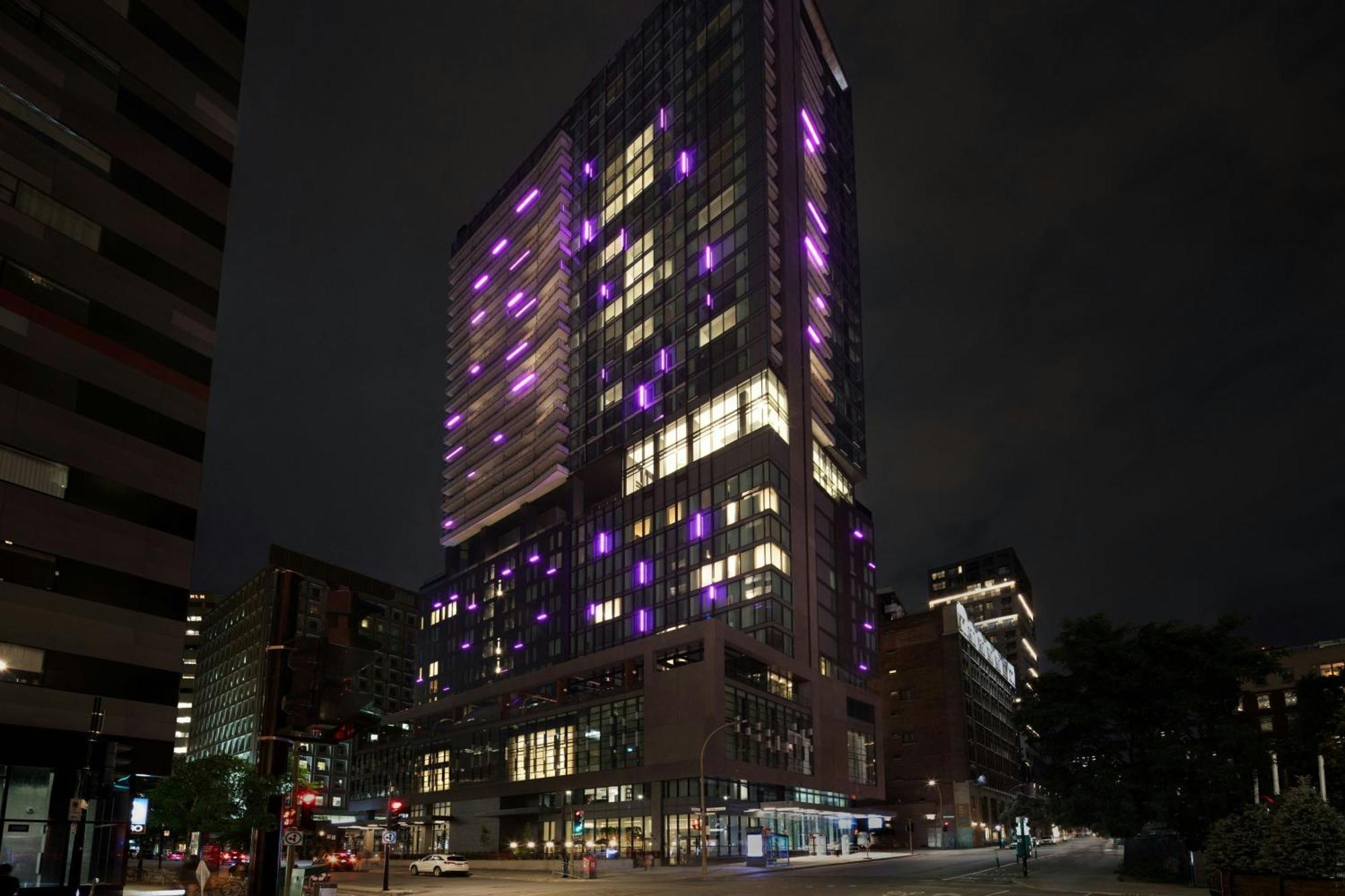 Honeyrose Hotel, Montreal, A Tribute Portfolio Hotel Exterior photo The Standard East Village at night